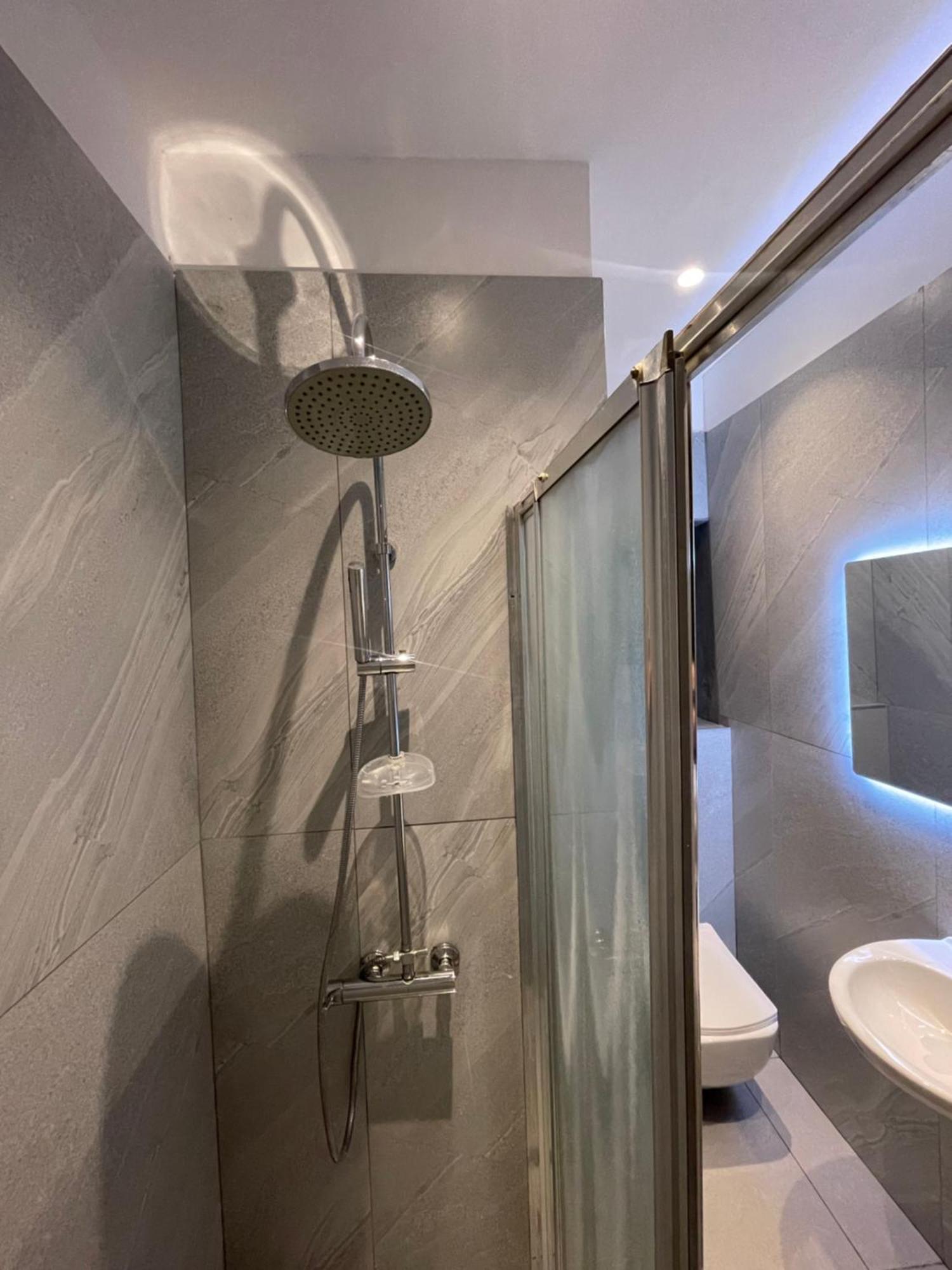 Pog Apartments Тирана Екстериор снимка